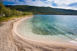 Zátoka Brijesta - pláž, poloostrov Pelješac, Chorvatsko
