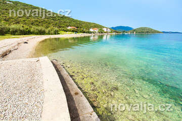 Zátoka Luka Dubrava - pláž, poloostrov Pelješac, Chorvatsko