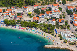 Apartmány Beti - letecký pohled na pláž, Tučepi, Chorvatsko