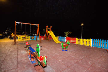 Podgora - dětské hřiště, Makarská riviéra, Chorvatsko