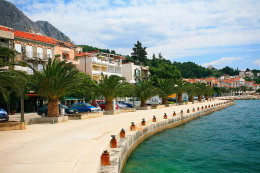 Podgora - centrum, Makarská riviéra, Chorvatsko