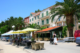 Podgora - centrum, Makarská riviéra, Chorvatsko