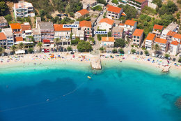 Podgora - Čaklje - letecký pohled, Makarská riviéra, Chorvatsko