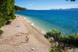 Živogošće - Mala Duba - oblázkové pláže, Makarská riviéra, Chorvatsko