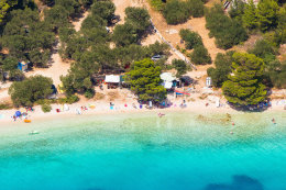 FKK pláž Velika Duba - letecký pohled, Makarská riviéra, Chorvatsko