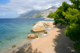 Pláže Brela-Jakiruša, Makarská riviéra, Chorvatsko