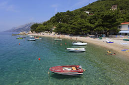 Brela Jakiruša - pláže, Makarská riviéra, Chorvatsko