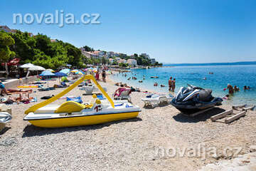 Podgora - pláže, Makarská riviéra, Chorvatsko