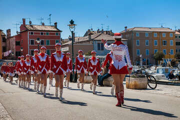 Rovinj - slavnostní průvod ve městě, Istrie, Chorvatsko