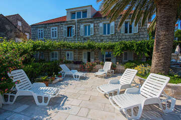 Apartmány Orebić 11 - terasa u domu, Orebić, poloostrov Pelješac, Chorvatsko