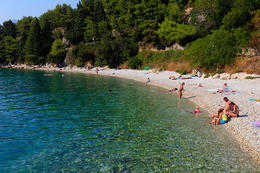 Zaostrog - pláž, Chorvatsko