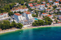 Gradac - letecký pohled, Makarská riviéra, Chorvatsko