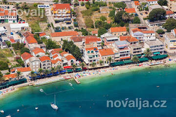 Gradac - letecký pohled, Makarská riviéra, Chorvatsko