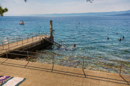 Apartmány Ocean - pláž uzpůsobená pro tělesně postižené v blízkosti domu, Bol, ostrov Brač, Chorvatsko