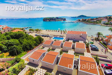 Preko a ostrůvek Galevac - letecký pohled, ostrov Ugljan, Chorvatsko