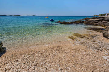 Zečevo Rogozničko, Šibenická riviéra, Chorvatsko