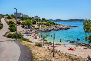 Zečevo Rogozničko, Šibenická riviéra, Chorvatsko