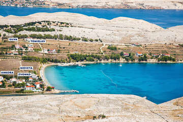 Vlašiči - letecký pohled, ostrov Pag, Chorvatsko