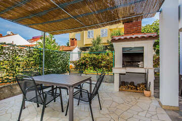 Apartmány Kadulja - gril (není povoleno užívání grilu bez majitele), Zečevo Rogozničko, Šibenická riviéra, Chorvatsko