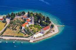 Město Vis - letecký pohled, ostrov Vis, Chorvatsko