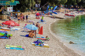 Resort Centinera *** - oblázková pláž, Pula-Banjole, poloostrov Istrie, Chorvatsko