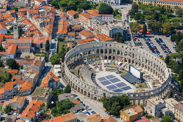 Amfiteátr v Pule - letecký pohled, Chorvatsko Istrie
