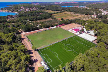 Mobilhomy Centinera - sportovní centrum vedle resortu (za poplatek), Pula-Banjole, poloostrov Istrie, Chorvatsko