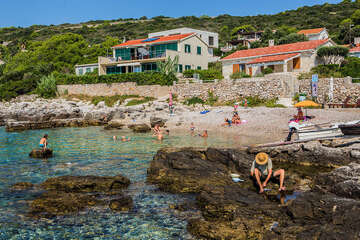 Apartmány Limeta - oblázková pláž, Milna, ostrov Vis, Chorvatsko