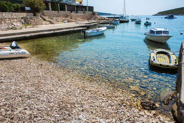 Apartmány Petunija - nejbližší oblázková pláž, Rukavac, ostrov Vis, Chorvatsko