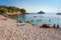 Apartmány Petunija - oblázková pláž Srebrna, Rukavac, ostrov Vis, Chorvatsko