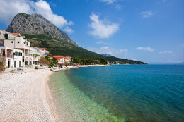 Apartmány Perla - oblázková pláž na severozápadě letoviska, Zaostrog, Makarská riviéra, Chorvatsko
