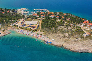 Šilo - letecký pohled, ostrov Krk, Chorvatsko	