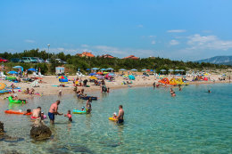 Šilo - další pláž v letovisku, ostrov Krk, Chorvatsko