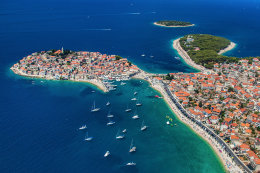 Apartmány Mia - letecký pohled, Primošten, Šibenická riviéra, Chorvatsko