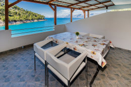 A2 - apartmány Žana, severní zátoky ostrova Hvaru, Chorvatsko