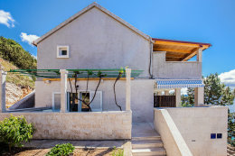 A3 - apartmány Dorela, okolí zátoky Vela Planica, ostrov Brač, Chorvatsko