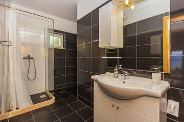 A2 - apartmány Dorela, okolí zátoky Vela Planica, ostrov Brač, Chorvatsko