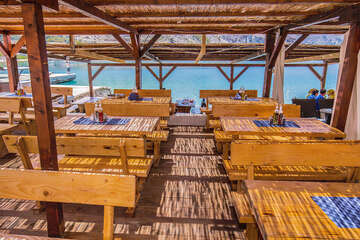 Letovisko Metajna - restaurace v centru, ostrov Pag, Chorvatsko