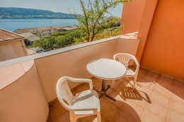 Příklad dvoulůžkového pokoje - penzion Stari Dvori, Metajna, ostrov Pag, Chorvatsko