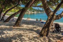 Zaostrog - pláž u domu Brancin, Chorvatsko