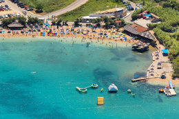 Stará Novalja - letecký pohled, ostrov Pag, Chorvatsko