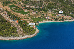 Apartmány Rustika - letecký pohled, Vela Farska, ostrov Brač, Chorvatsko