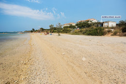 Mobilhome Maar - pohled na pláž, Biograd na moru, Zadarská riviéra, Chorvatsko