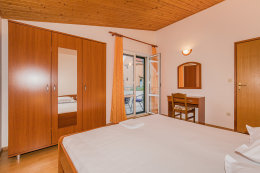 apartmány Paško: apartmán A2 pro 4-5 osob, 1. poschodí