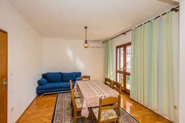 apartmány Paško: apartmán A3 pro 6-8 osob, 2. poschodí