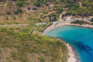 Letovisko Milna - letecký pohled, ostrov Vis, Chorvatsko