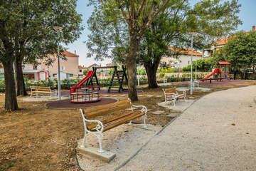Posedarje - dětské hřiště, Zadarská riviéra, Chorvatsko