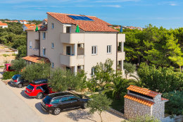 Apartmány Sandra - foto z roku 2011, Mandre, ostrov Pag, Chorvatsko