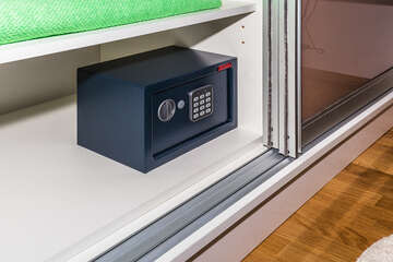 Apartmány Crystal - sejf v apartmánech, Podstrana, Chorvatsko