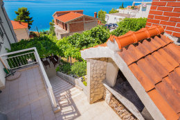 Apartmány Michael, Pisak, Omišská riviéra, Chorvatsko